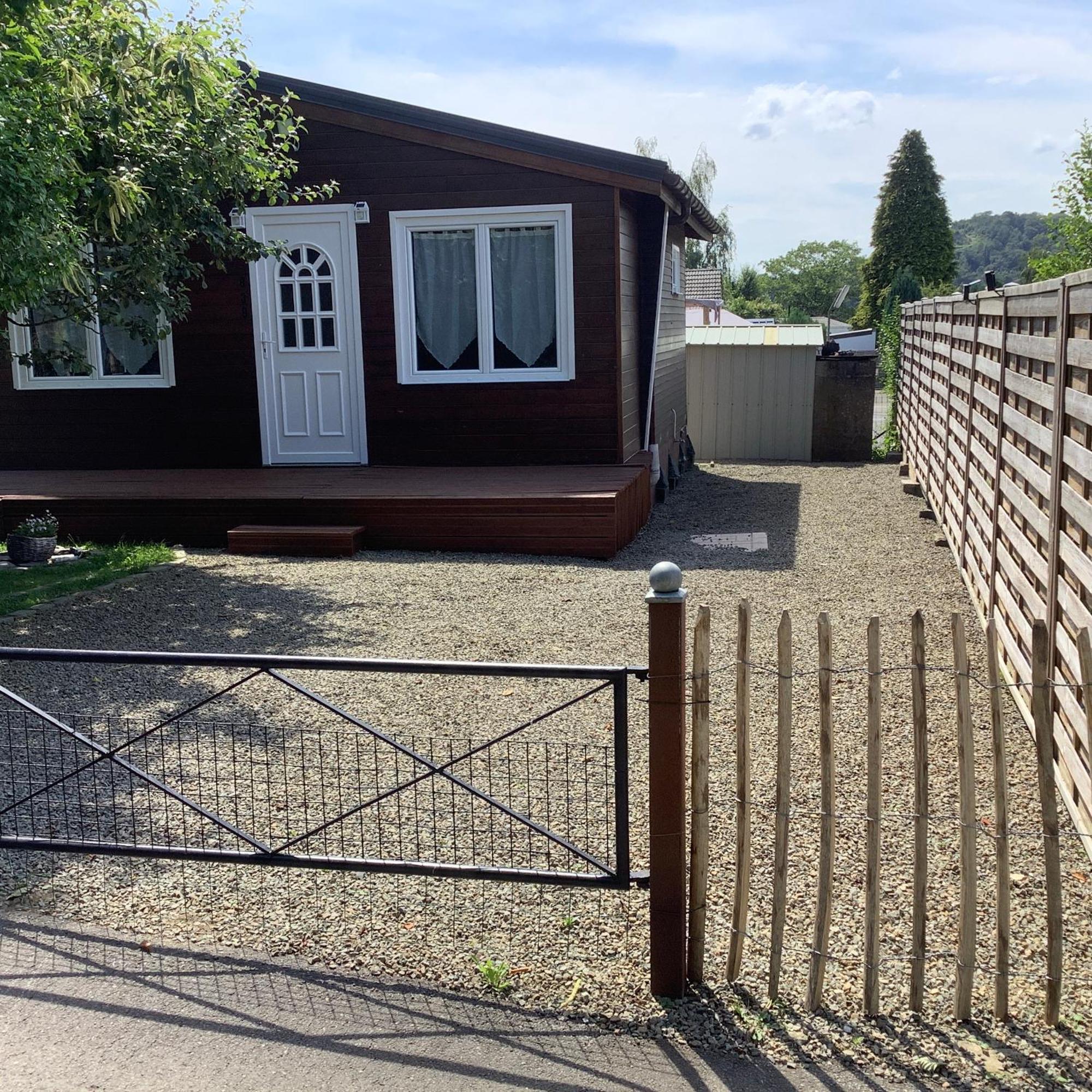 Chalet Charmant Monika Avec Piscine Yvoir 외부 사진